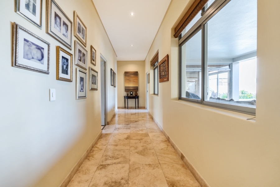 5 Bedroom Property for Sale in Sunset Links Western Cape